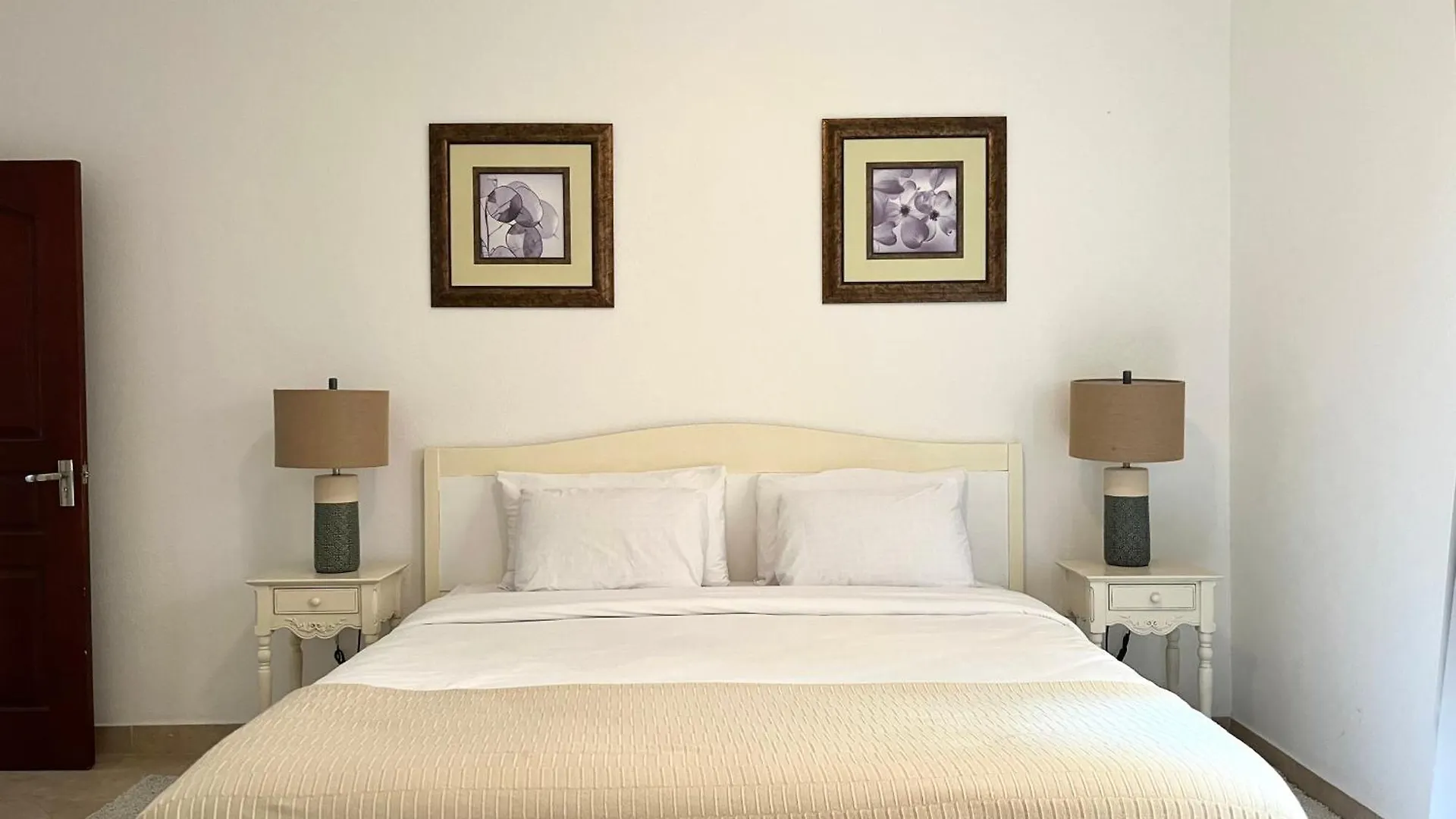 The Hotel Porto Cupecoy Philipsburg  0*, Philipsburg (Sint Maarten)