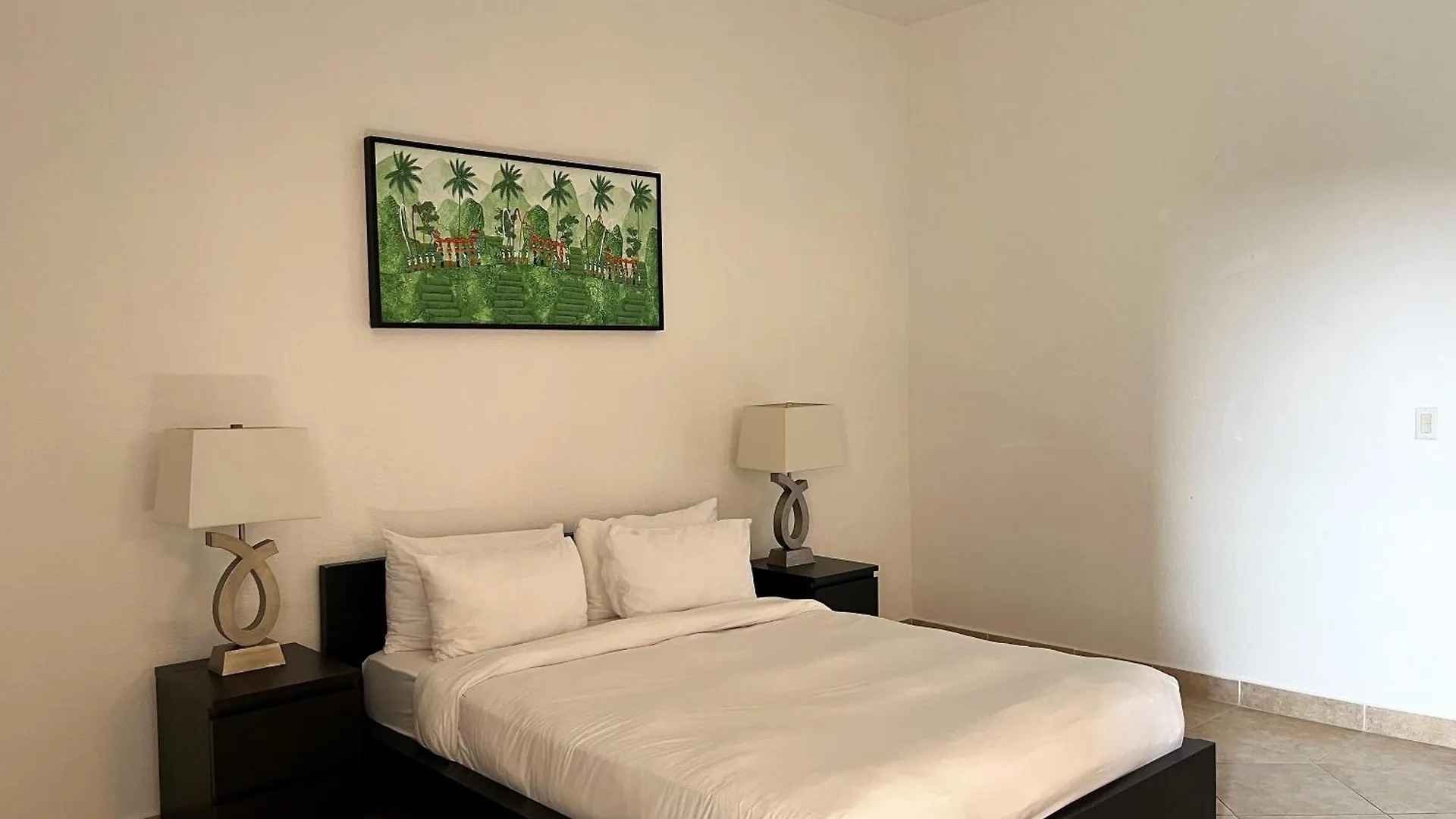 The Hotel Porto Cupecoy Philipsburg  0*, Philipsburg (Sint Maarten)